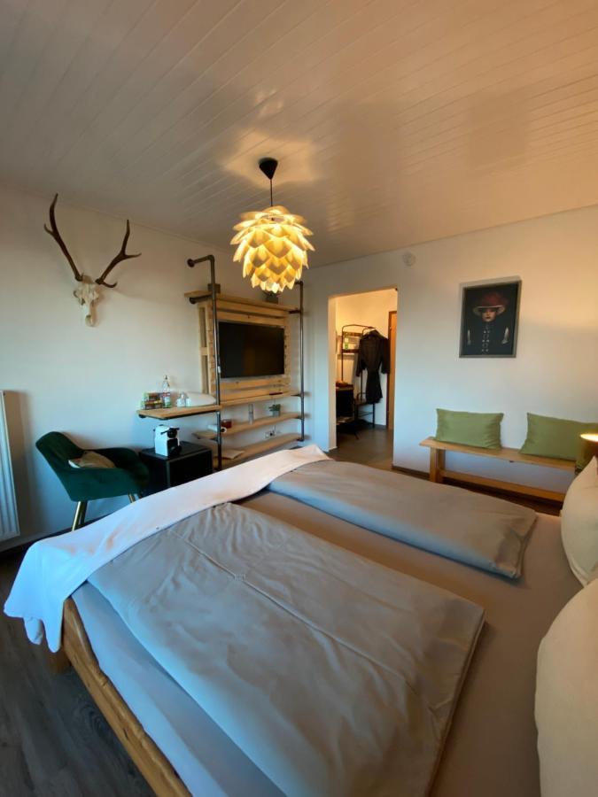 Hotelzimmer mit Bad&Balkon Simmersfeld Exterior foto